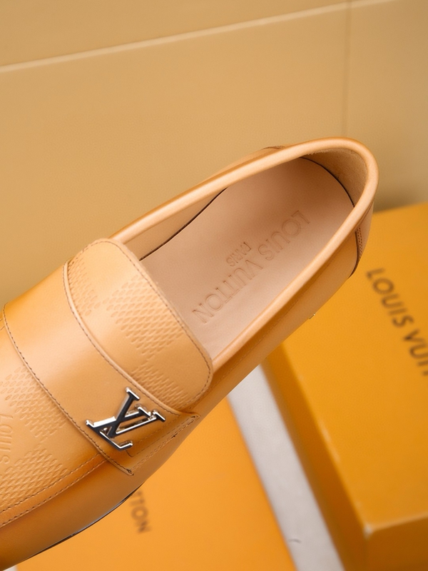 ルイヴィトン靴着用イメージ